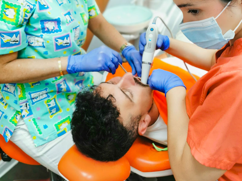 escáner dental 3d y cita gratis para tratamiento de ortodoncia en Fuenlabrada
